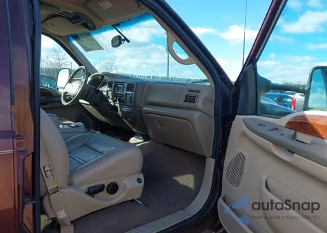 2000 Ford Excursion Limited из США, поврежденный, VIN 1FMNU43S5YED17880